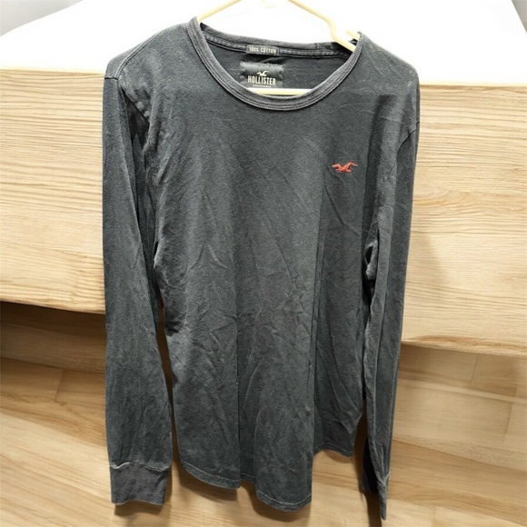 Hollister men’s long sleeve MEDIUM - Picture 1 of 4